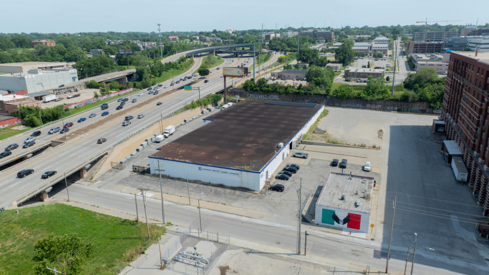 919 E 19th St, Kansas City, MO 64106, ,Industrial,Lease,19th St,1604