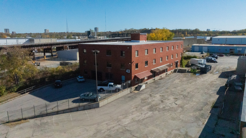 43 Kansas Ave, Kansas City, KS 66105, ,Industrial,Sale,Kansas Ave,1624